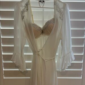 Beautiful White w Silver Lace Embellished Robe